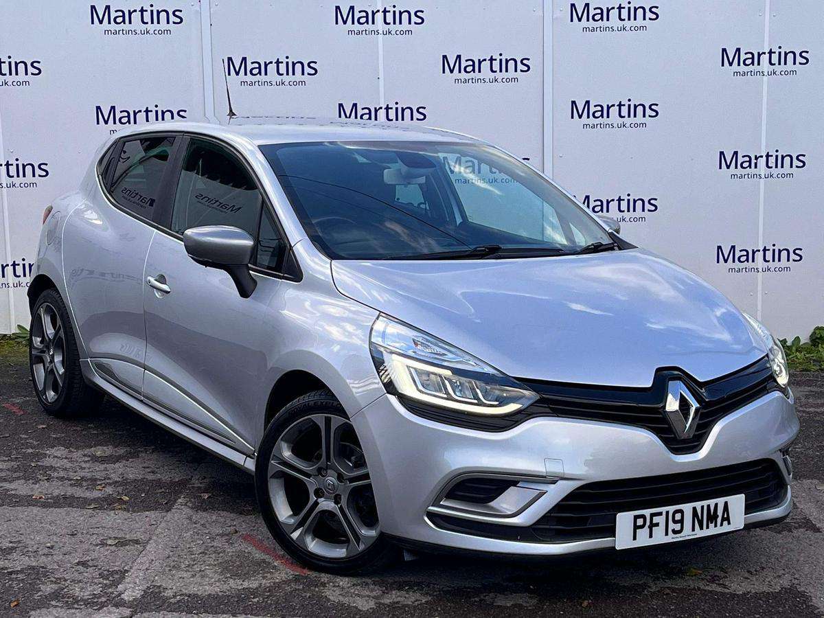 Renault Clio £12,610 - £65,000