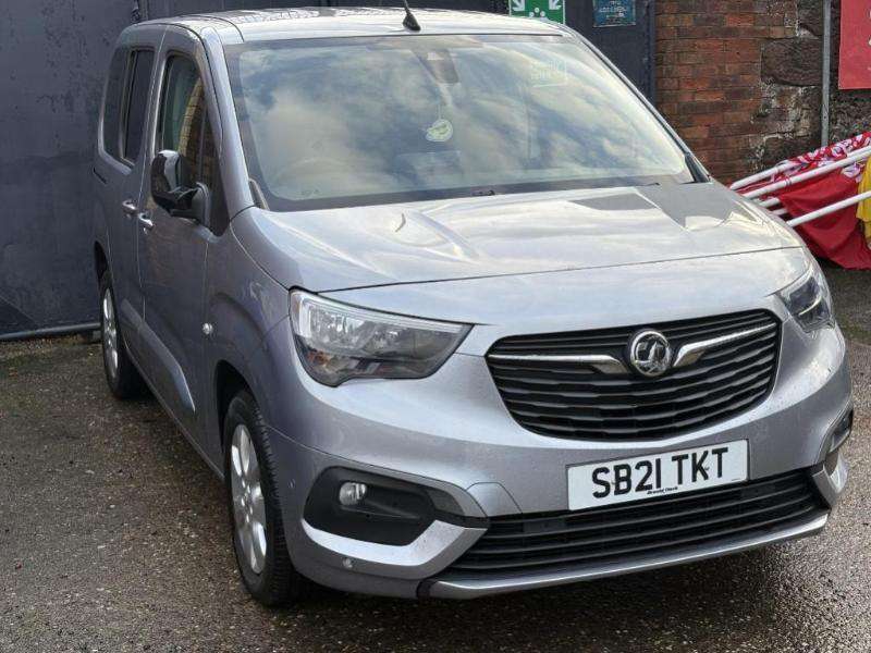 Vauxhall Combo Life £14,495 - £19,999