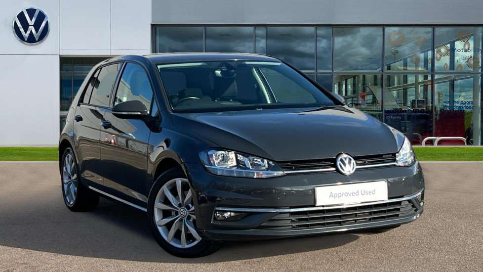 Volkswagen Golf £17,997 - £58,800