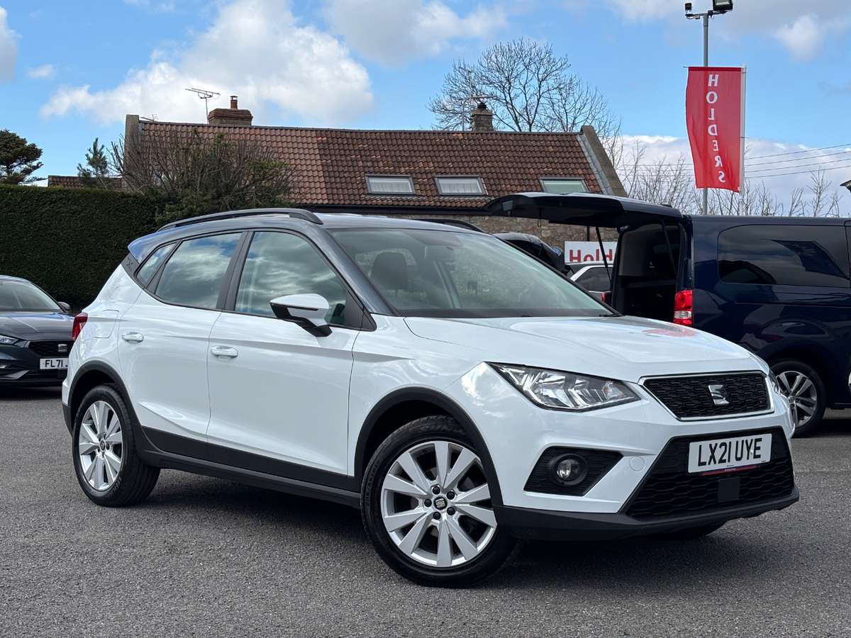 Seat Arona £15,449 - £24,990