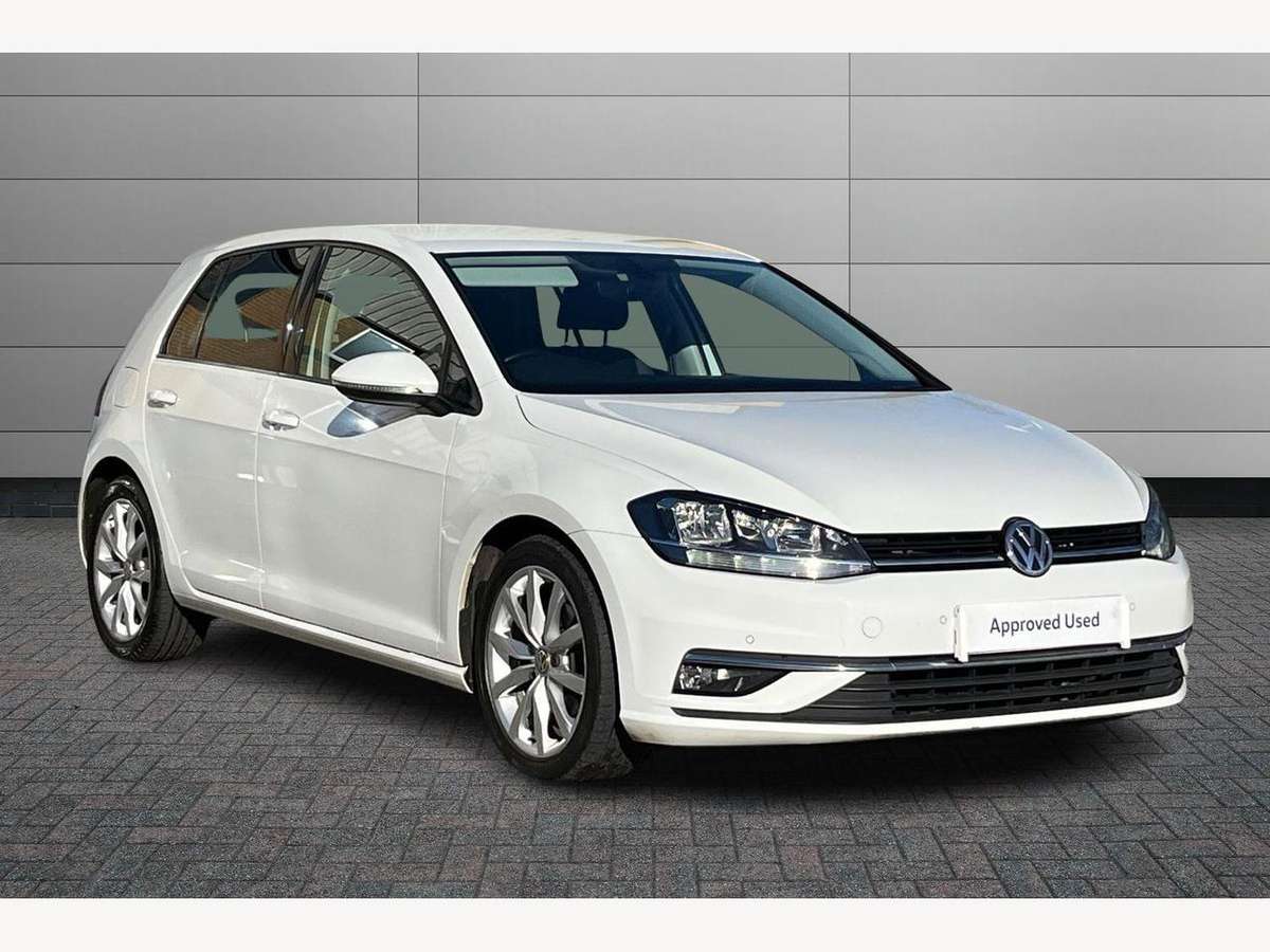 Volkswagen Golf £17,995 - £54,990