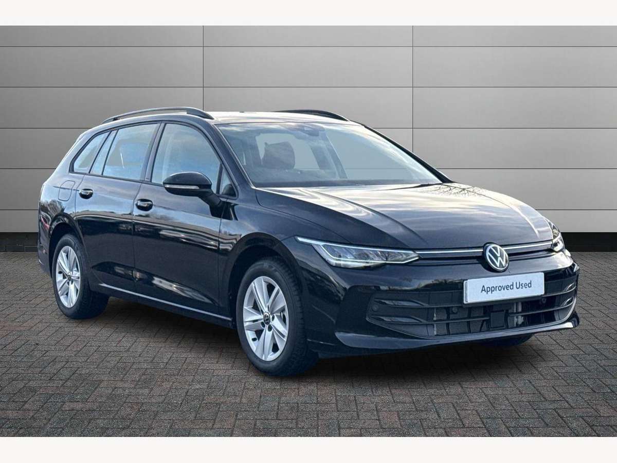 Volkswagen Golf Estate £26,110 - £36,995