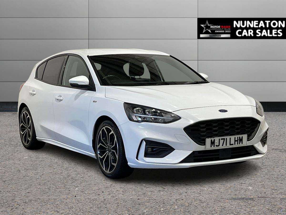 Ford Focus £12,990 - £101,995