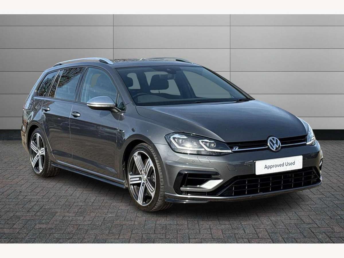 Volkswagen Golf Estate £23,990 - £35,695