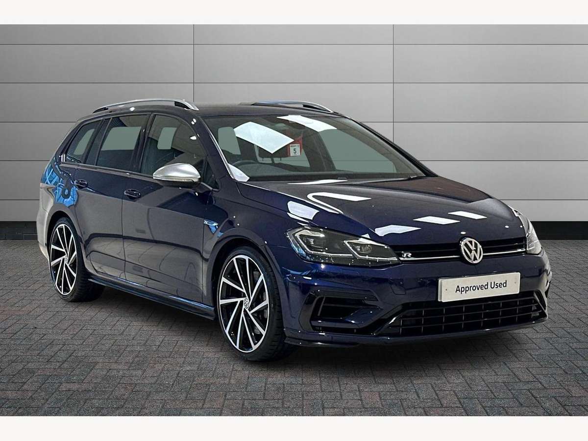 Volkswagen Golf Estate £25,970 - £40,999