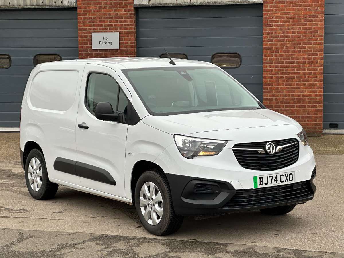 Vauxhall Combo Cargo E £20,394 - £21,594