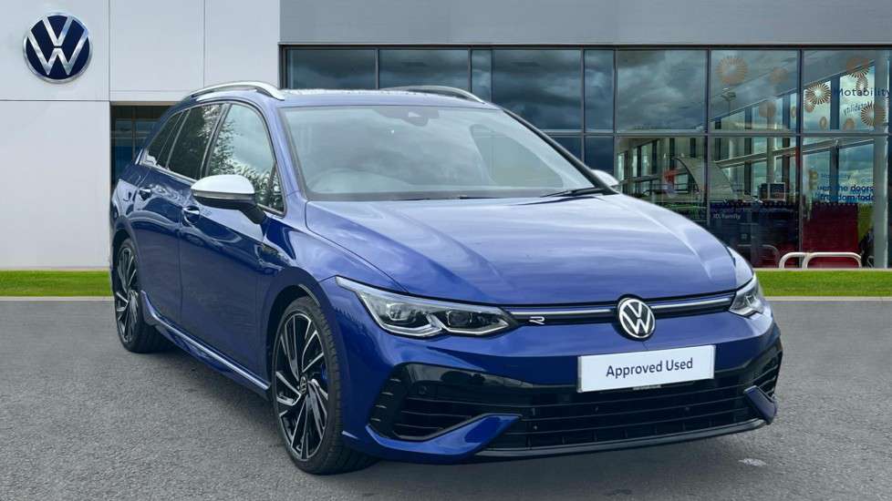 Volkswagen Golf Estate £24,990 - £36,680