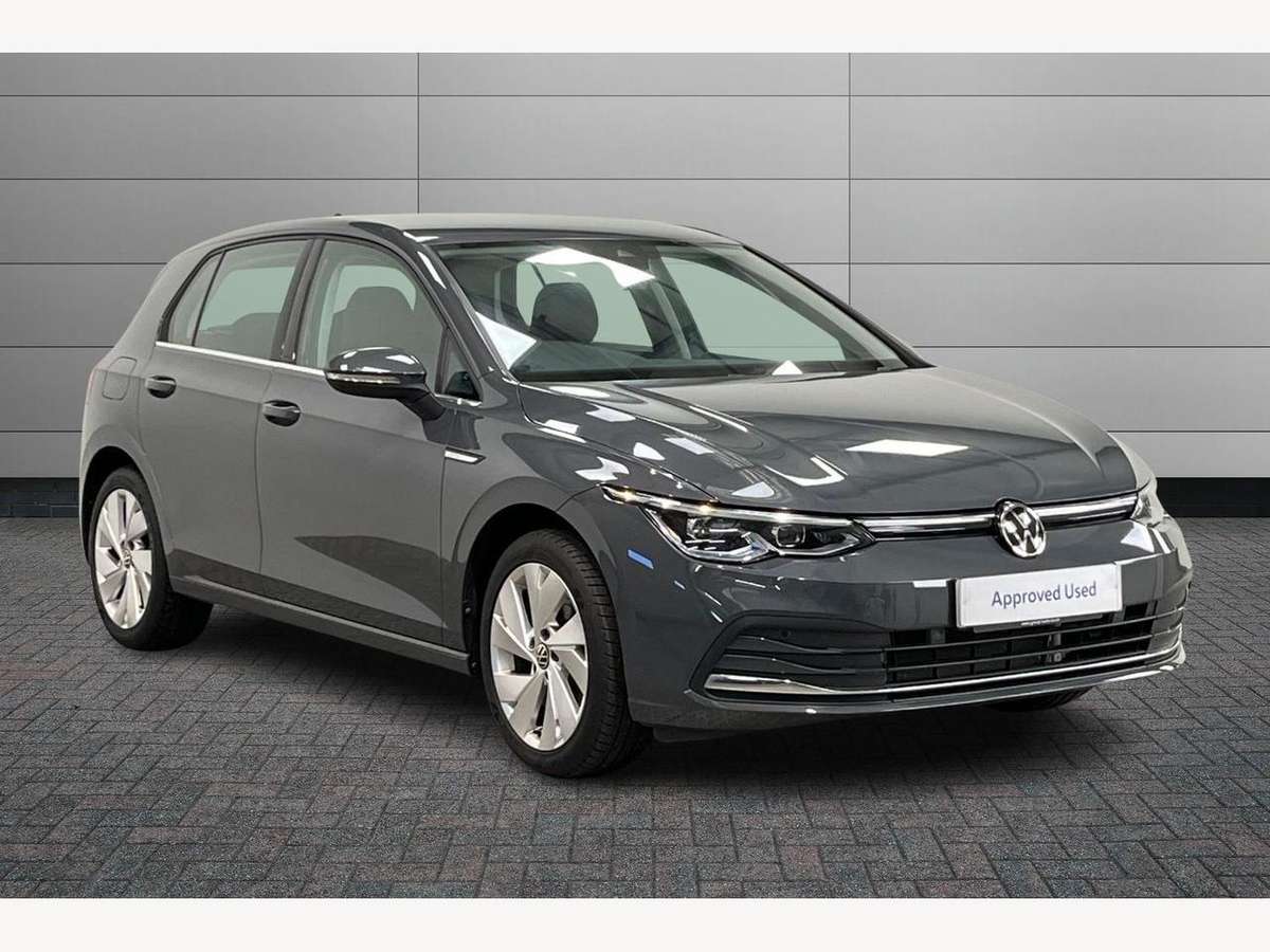 Volkswagen Golf £17,989 - £60,000