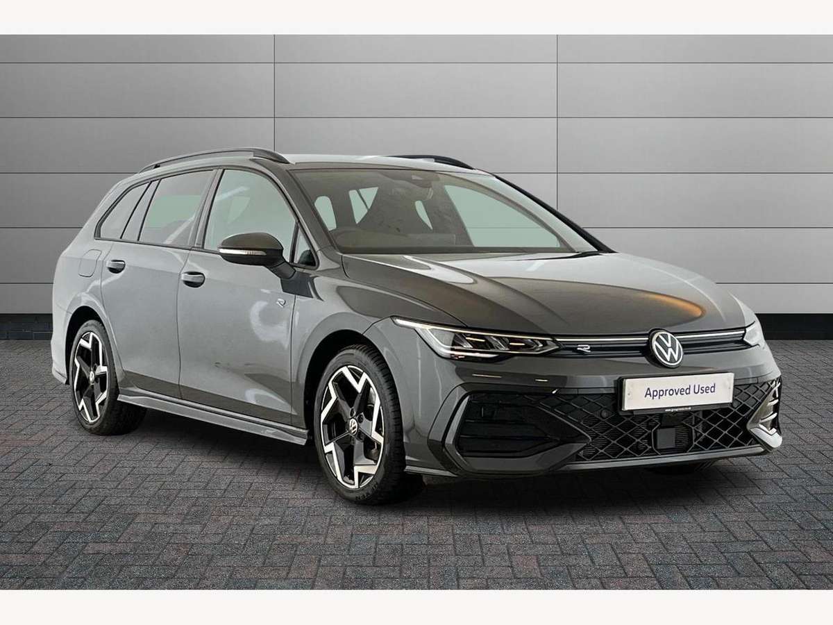 Volkswagen Golf Estate £26,110 - £36,995