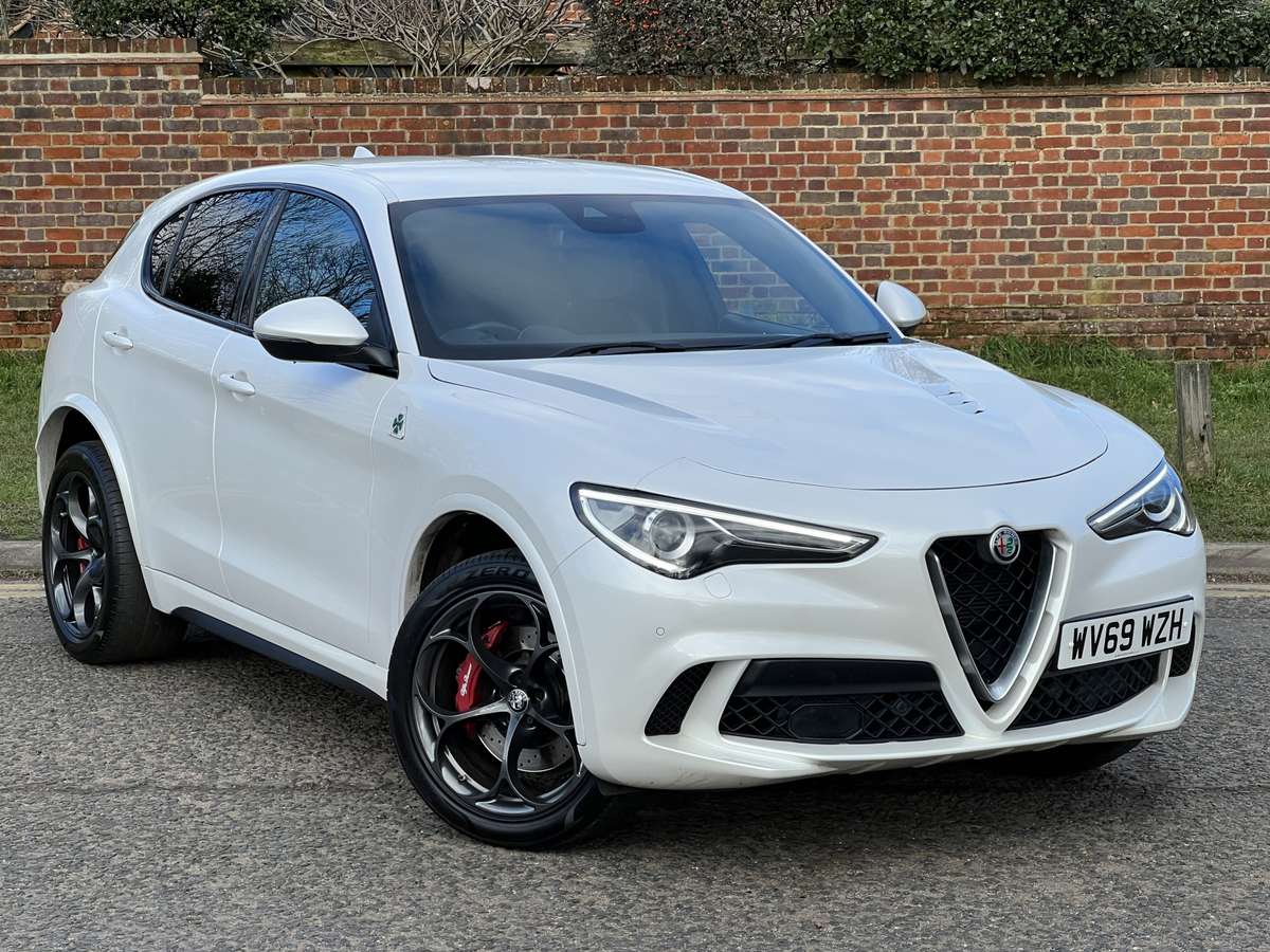 Alfa Romeo Stelvio £35,000 - £59,991