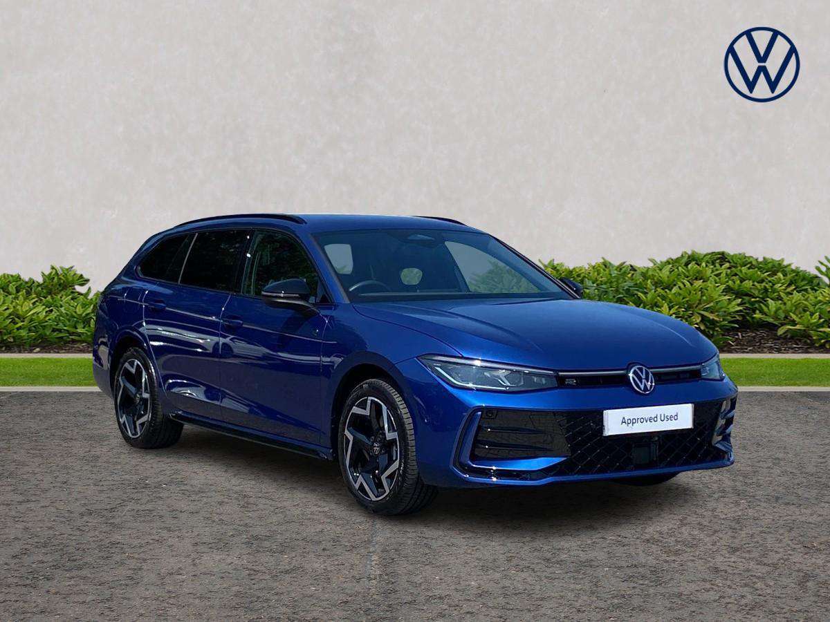 Volkswagen Passat Estate £35,995 - £48,310