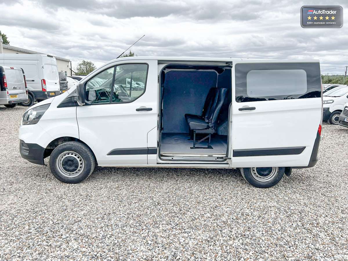 Ford Transit Custom £22,495 - £279,950