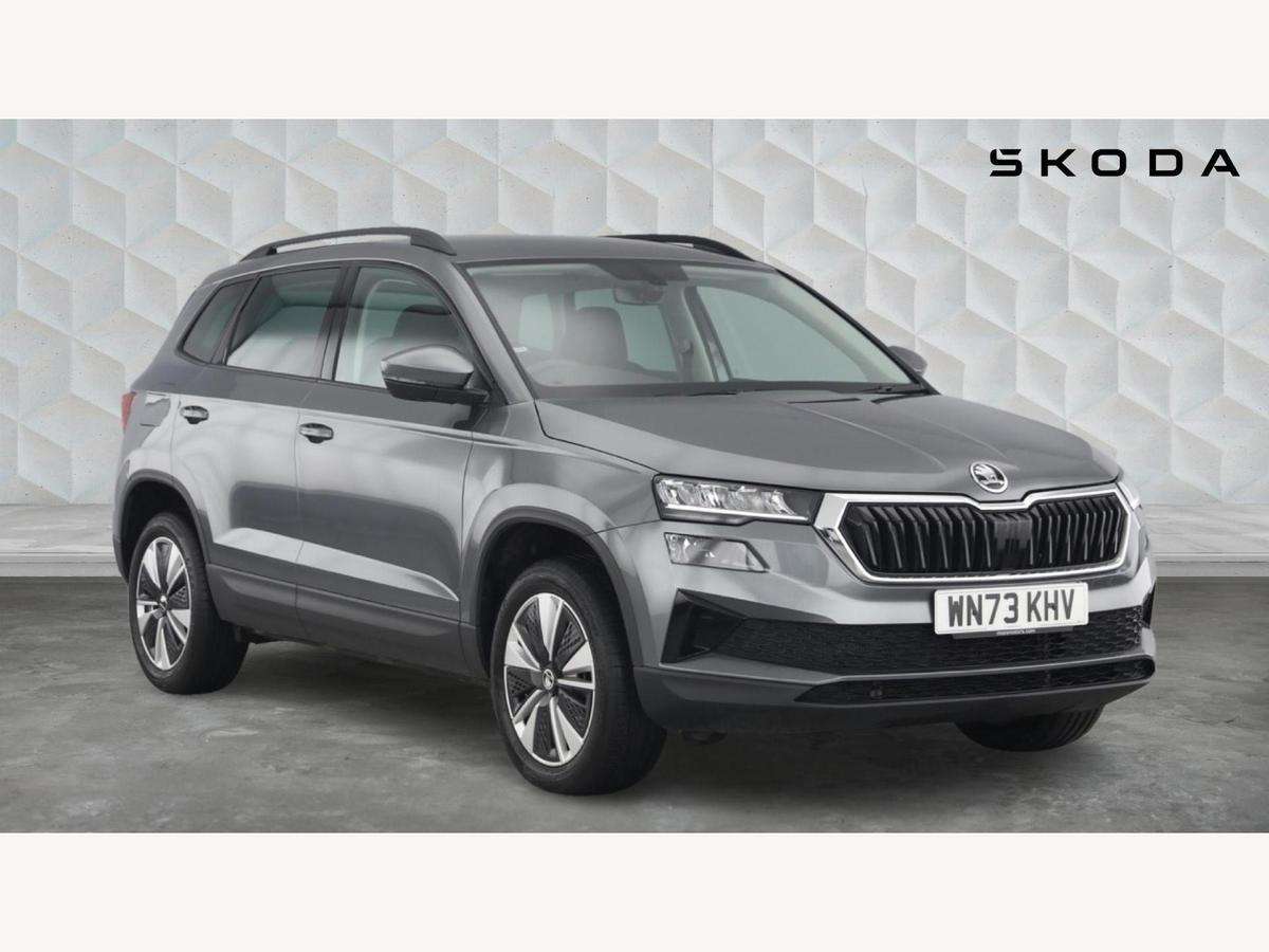 Skoda Karoq £23,354 - £35,995