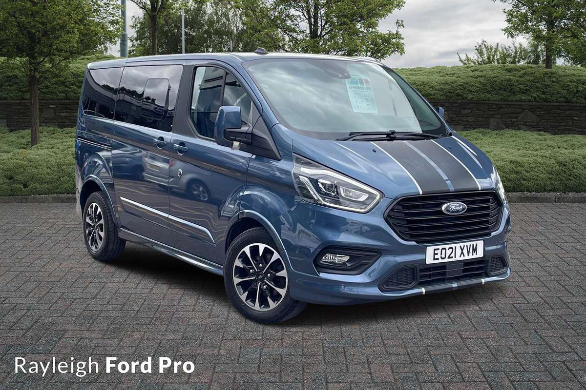 Ford Tourneo Custom £27,995 - £50,394