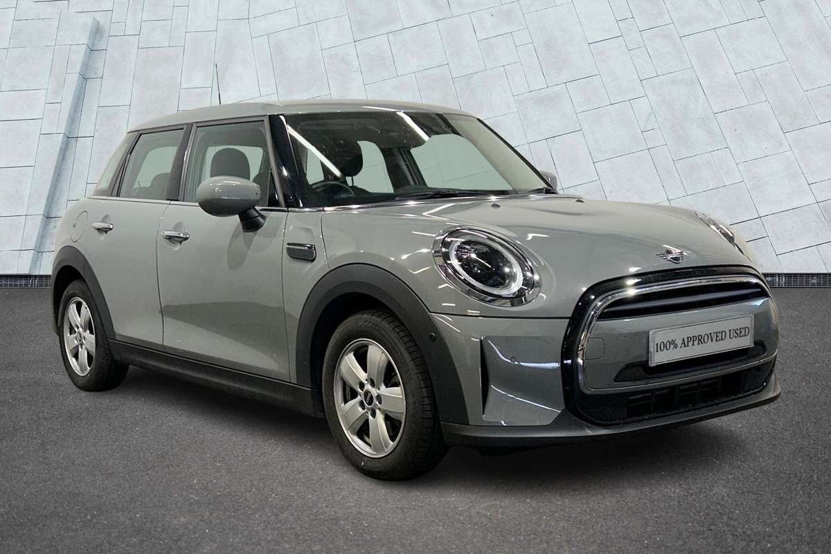 Mini Hatchback 5dr £18,684 - £29,440