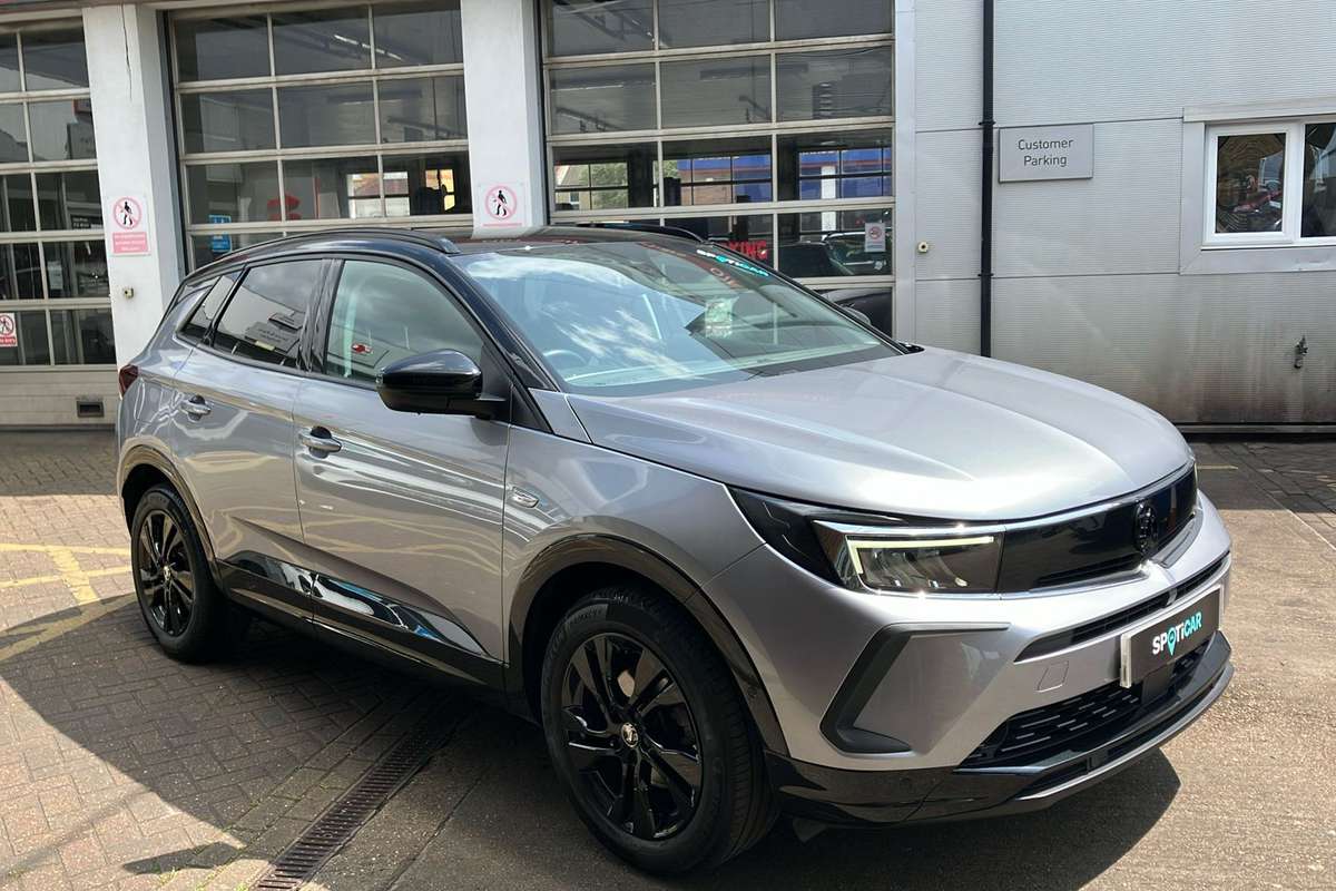 Vauxhall Grandland £20,990 - £29,990