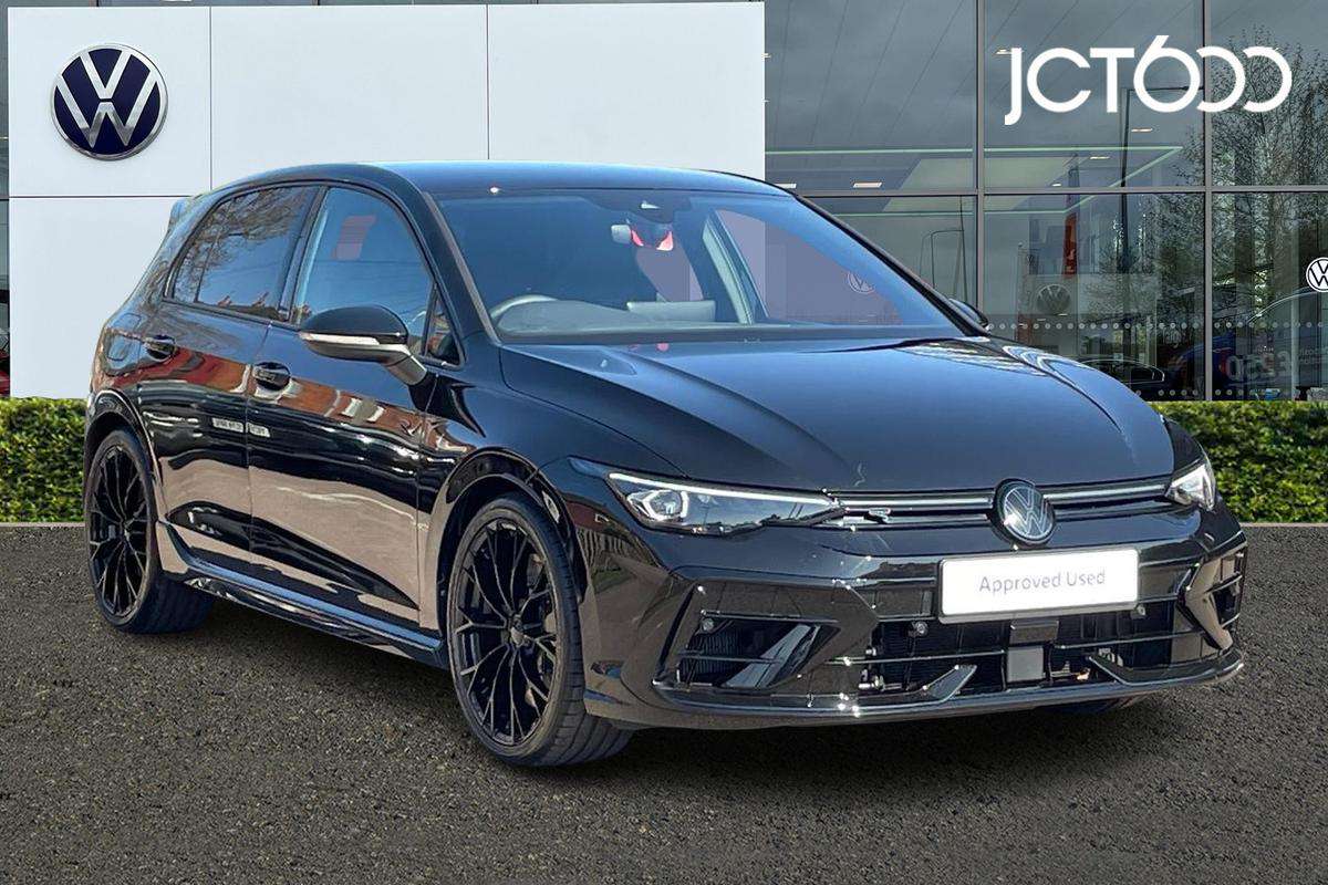 Volkswagen Golf R £34,491 - £47,190