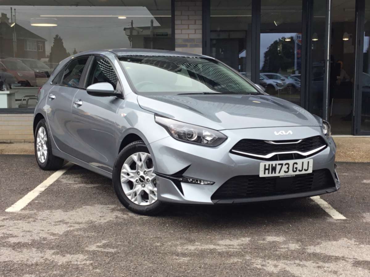 Kia Ceed £14,399 - £26,995