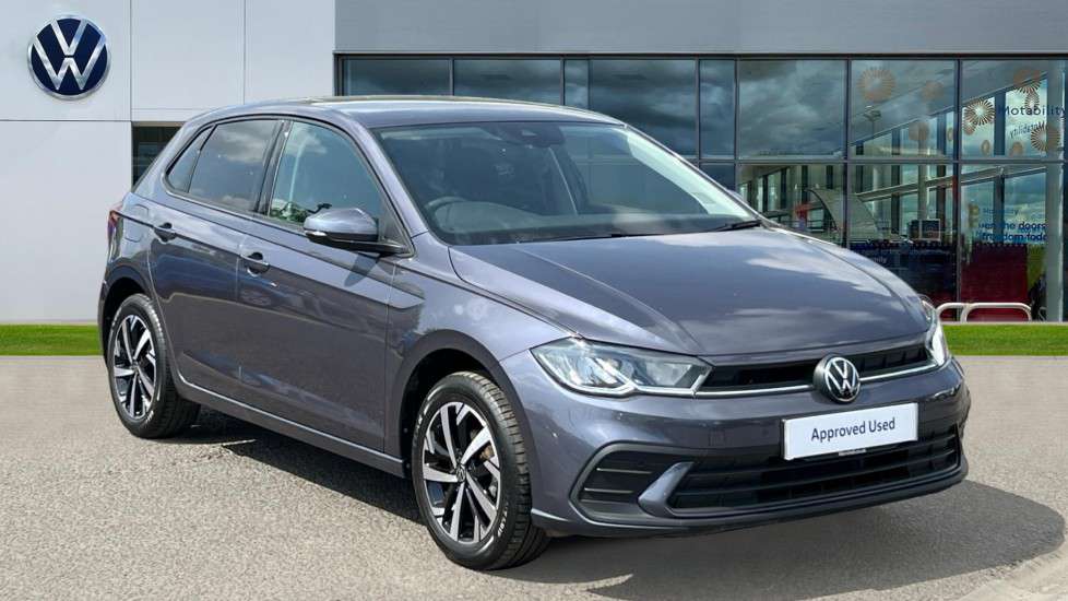 Volkswagen Polo £17,201 - £30,050