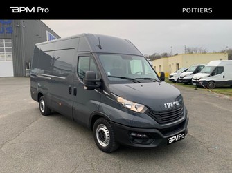 Photo Iveco  35S Fg Iveco 35-140 / 35S14V12 A8 / hi-matic / fourgon 12m3 / boite auto / 2022 / 38 706 kms /