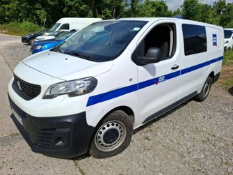 Photo Peugeot Expert CA LONG BLUEHDI 145 S&S BVM6 FIXE PREMIUM
