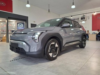 Photo Kia EV3 204ch autonomie longue Earth
