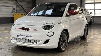 Photo Fiat 500 500e Cabriolet 500C e 95 ch (RED)