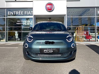 Photo Fiat 500 III e 118 ch Giorgio Armani Collector's Edition 3p