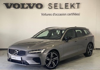 Photo Volvo V60 II T8 Twin Engine 303 ch + 87 Geartronic 8 R-Design 5p