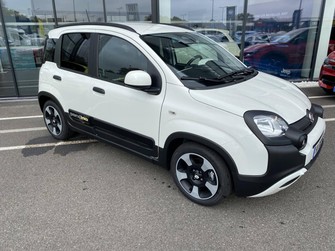 Photo Fiat Panda III 1.0 70 ch Hybride BSG S/S Pandina 5p