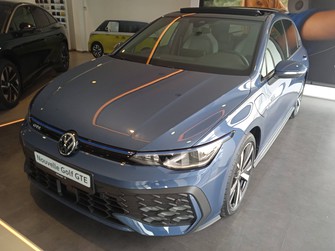 Photo Volkswagen Golf Golf 1.5 eHybrid 272 DSG6