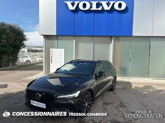 Photo Volvo V60 T6 AWD Hybride Rechargeable 253 ch + 145 Geartronic 8 Plus Style Dark