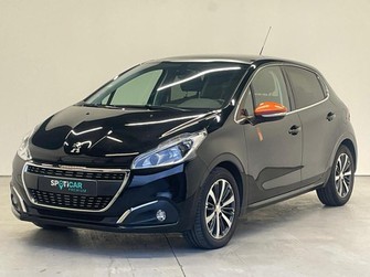 Photo Peugeot 208 1.6 BlueHDi 100ch Roland Garros 5p