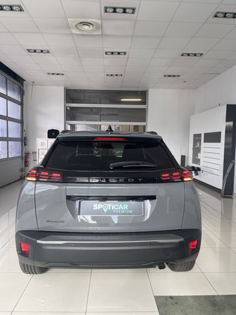 Photo Peugeot 2008 2008 PureTech 100 S&S BVM6