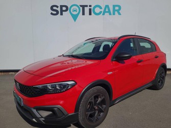Photo Fiat Tipo II Cross 5 Portes 1.0 Firefly Turbo 100 ch S&amp;S (RED) 5p