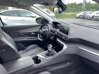 Photo Peugeot 3008 II 1.2 Puretech 130ch S&S BVM6 Allure
