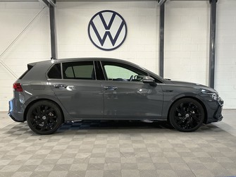 Photo Volkswagen Golf 1.5 eTSI OPF 150ch R-Line DSG7