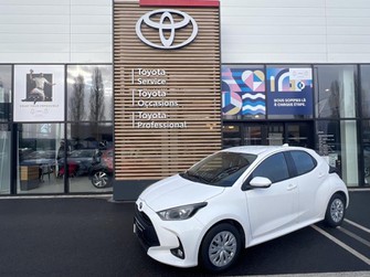 Photo Toyota Yaris 116h Dynamic Business 5p + Programme Beyond Zero Academy MY22