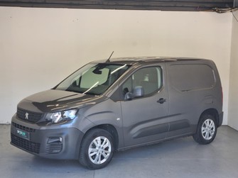 Photo Peugeot Partner Standard 650kg BlueHDi 130ch S&S Asphalt EAT8 + Attelage