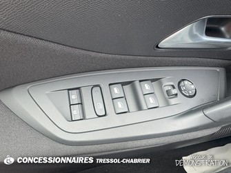 Photo Peugeot 308 Berline Style Hybrid 145 ch e-DCS6