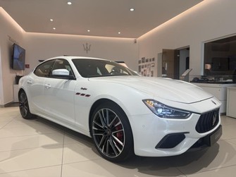 Photo Maserati Ghibli 3.8 V8 580ch Trofeo