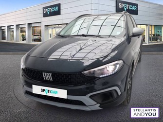 Photo Fiat Tipo Cross 5 Portes 1.5 Firefly Turbo 130 ch S&S DCT7 Hybrid GARMIN