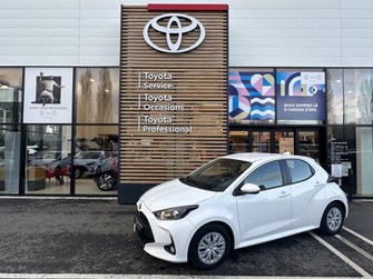 Photo Toyota Yaris 116h Dynamic Business 5p + Programme Beyond Zero Academy MY22