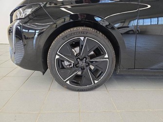 Photo Peugeot 308 SW e-308 156ch batterie 54 kWh Allure