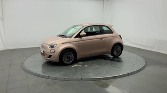 Photo Fiat 500 500e MY22 SERIE 1 STEP 2 Berline e 118 ch Icône