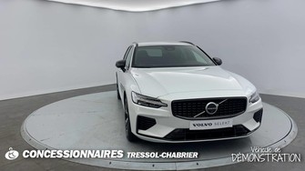 Photo Volvo V60 T6 AWD Hybride Rechargeable 253 ch + 145 Geartronic 8 Plus Style Dark