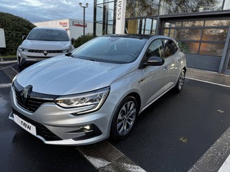 Photo Renault Megane IV BERLINE Megane IV Berline Blue dCi 115 EDC