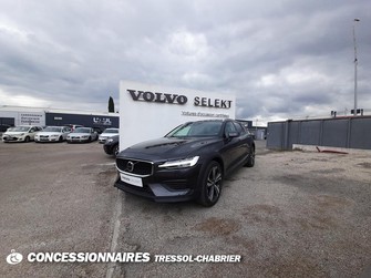Photo Volvo V60 Cross Country B4 AWD 197 ch Geartronic 8 Pro