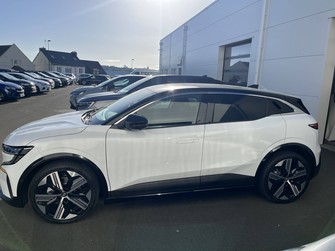 Photo Renault Megane E-TECH Megane E-Tech 220 ch autonomie confort AC7 GSR2