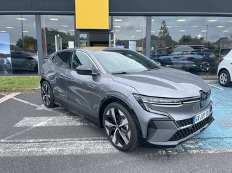 Photo Renault Megane E-TECH Megane E-Tech 220 ch autonomie confort AC7 GSR2